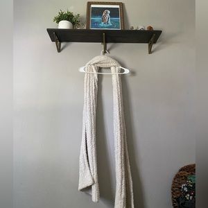 Cozy extra long cream/white fluffy scarf
